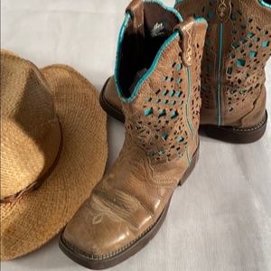 Justin Gypsy Boots Size 9